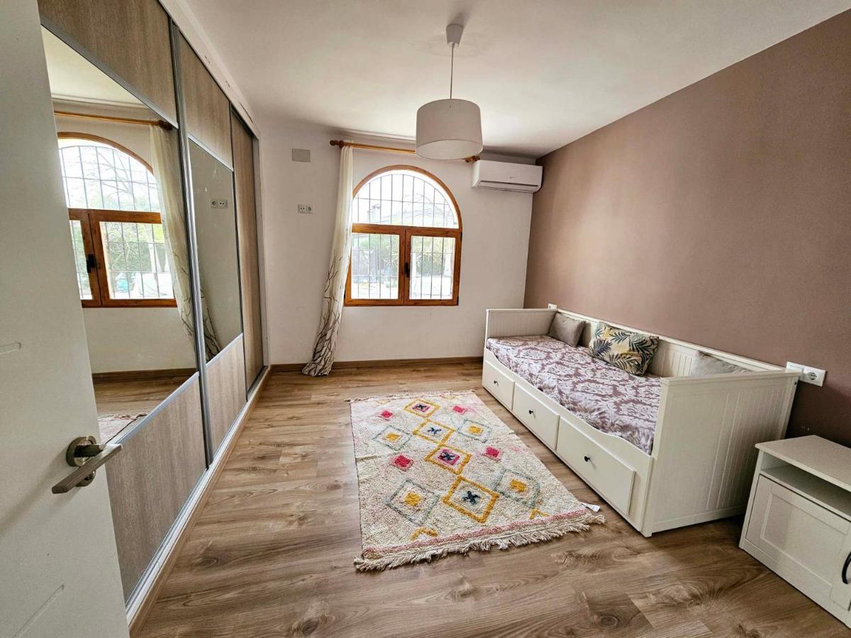 Chalet Alicante Sol Y Luz San Vicente Raspeig ภายนอก รูปภาพ